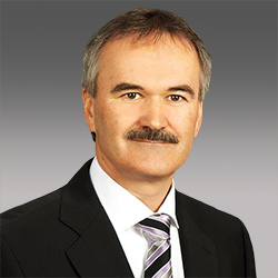 Martin Neubauer headshot