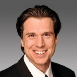 Eric Iverson headshot